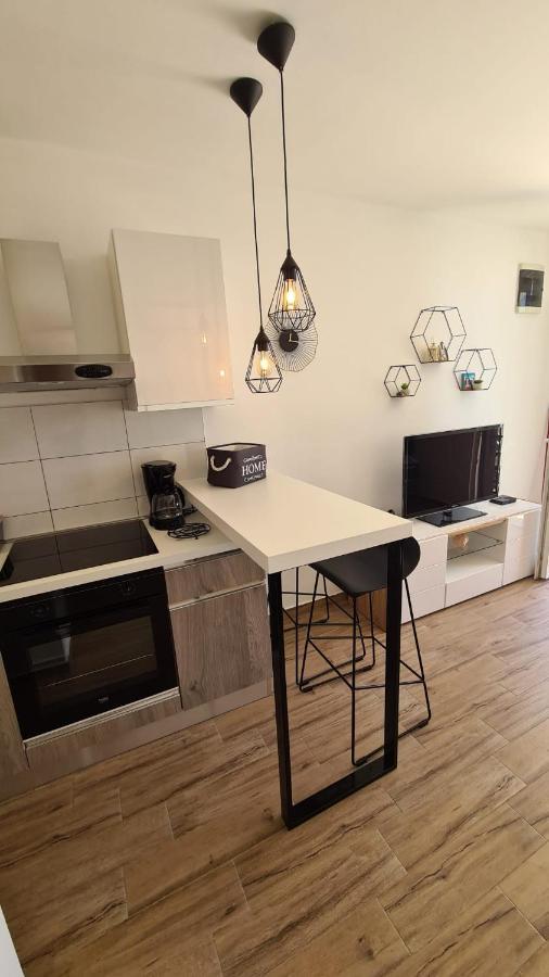 Studio Apartman Kiara โบล ภายนอก รูปภาพ
