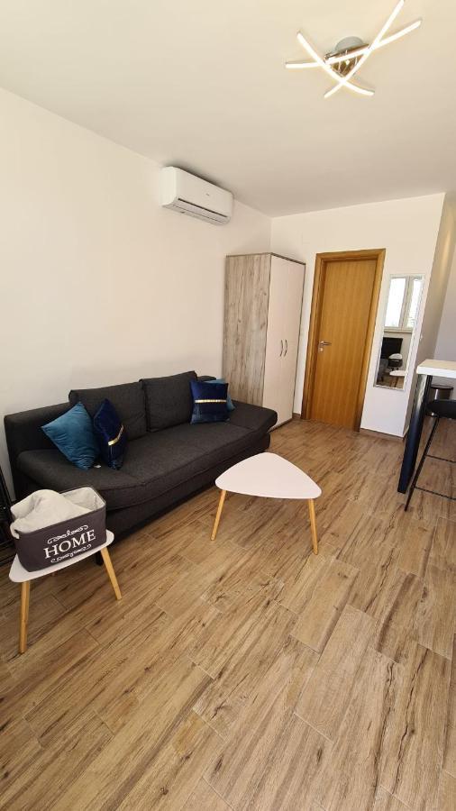 Studio Apartman Kiara โบล ภายนอก รูปภาพ