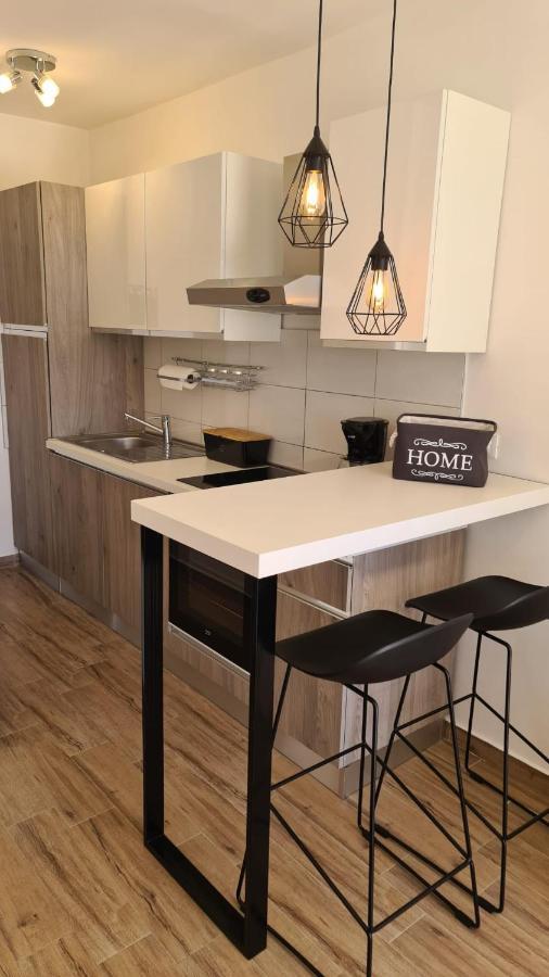 Studio Apartman Kiara โบล ภายนอก รูปภาพ