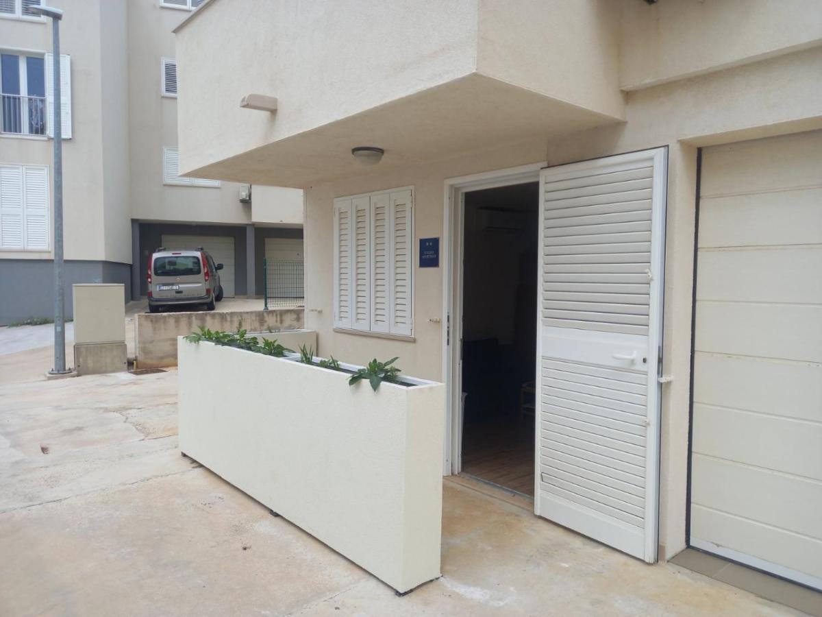 Studio Apartman Kiara โบล ภายนอก รูปภาพ