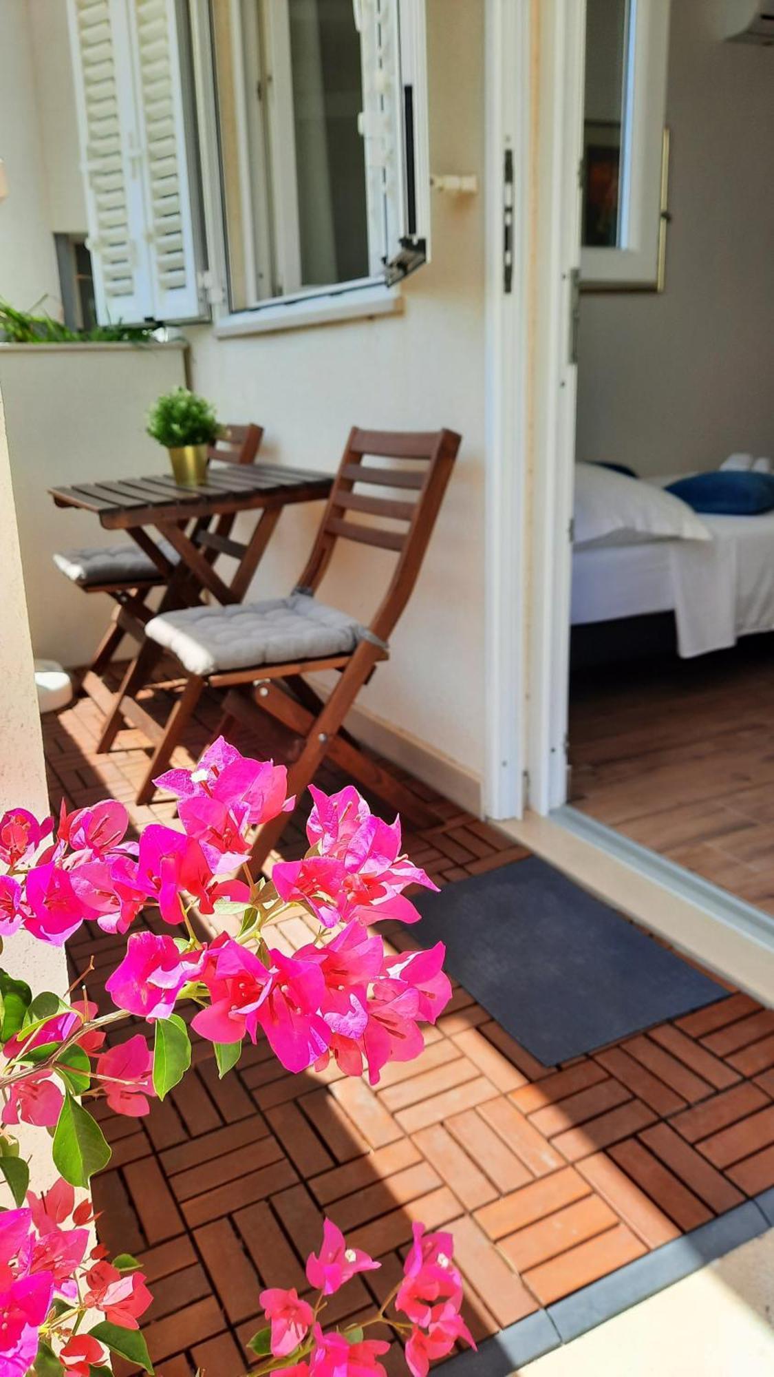 Studio Apartman Kiara โบล ภายนอก รูปภาพ