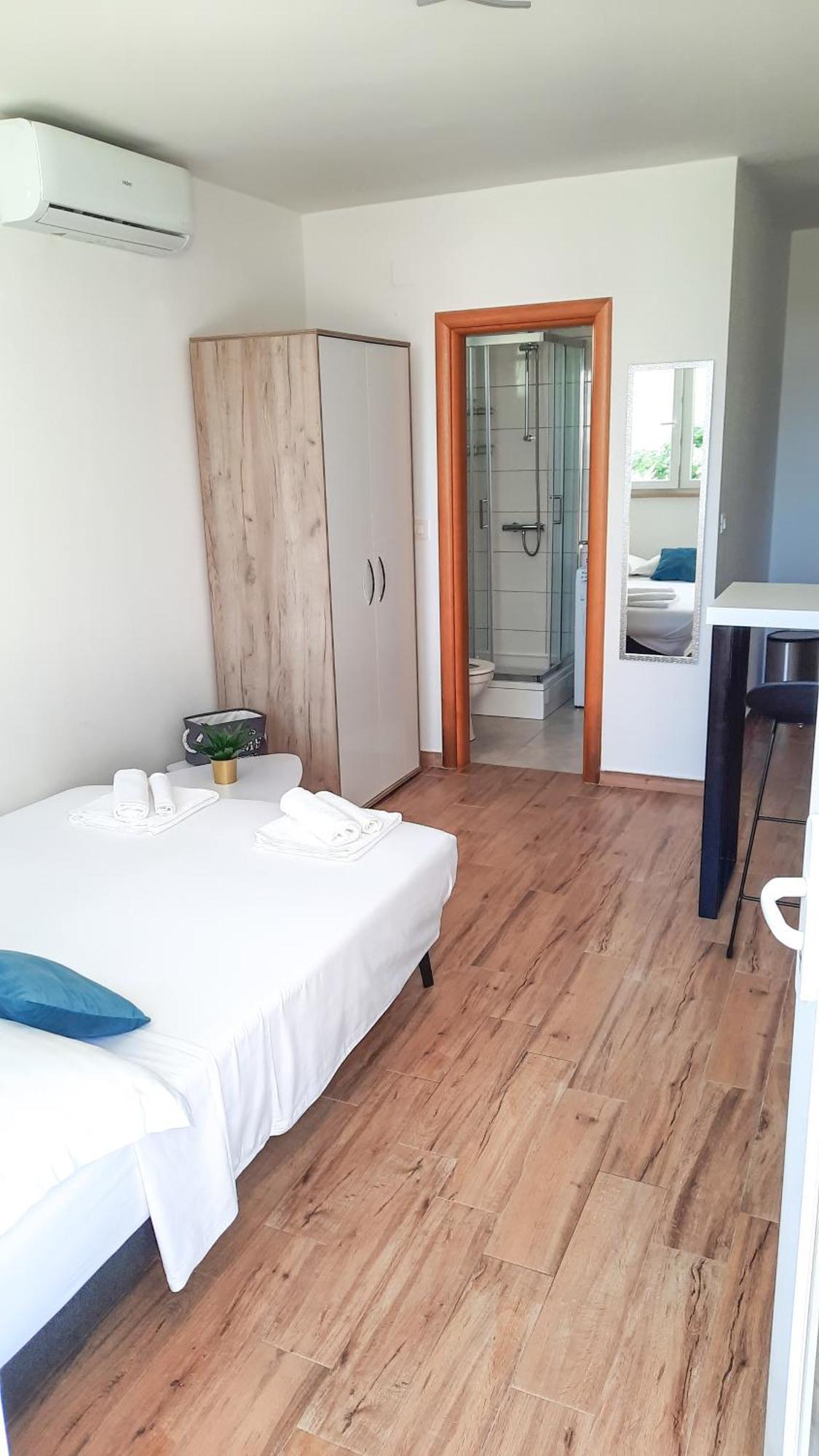 Studio Apartman Kiara โบล ภายนอก รูปภาพ